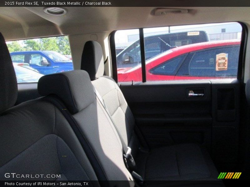 Tuxedo Black Metallic / Charcoal Black 2015 Ford Flex SE