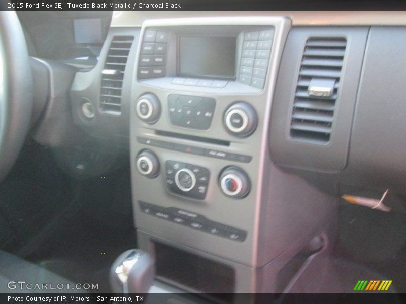 Tuxedo Black Metallic / Charcoal Black 2015 Ford Flex SE