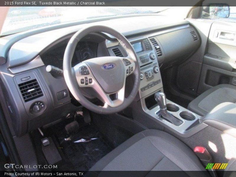 Tuxedo Black Metallic / Charcoal Black 2015 Ford Flex SE