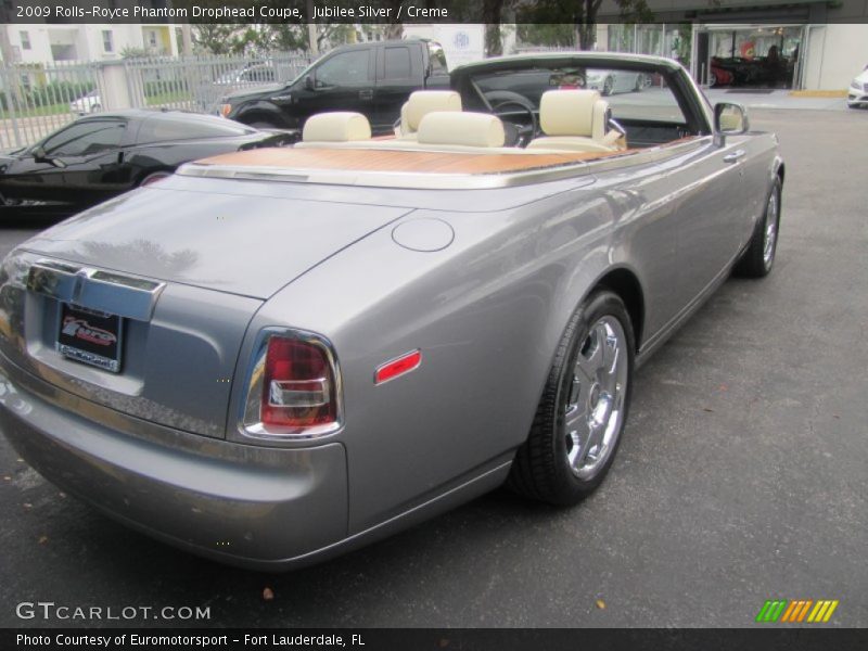 Jubilee Silver / Creme 2009 Rolls-Royce Phantom Drophead Coupe