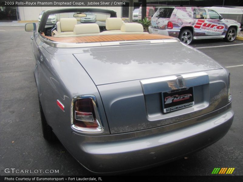 Jubilee Silver / Creme 2009 Rolls-Royce Phantom Drophead Coupe