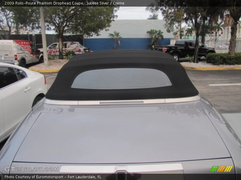 Jubilee Silver / Creme 2009 Rolls-Royce Phantom Drophead Coupe