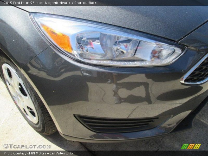 Magnetic Metallic / Charcoal Black 2015 Ford Focus S Sedan