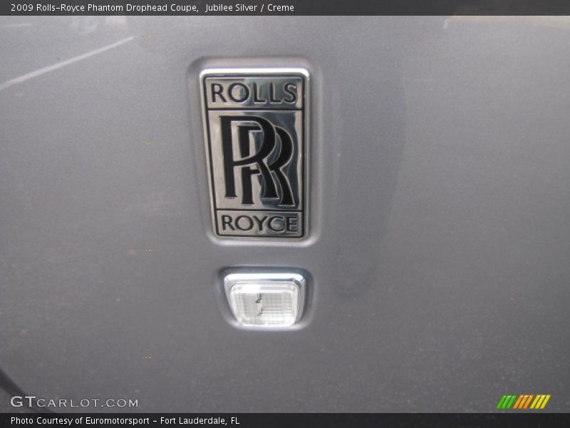 Jubilee Silver / Creme 2009 Rolls-Royce Phantom Drophead Coupe