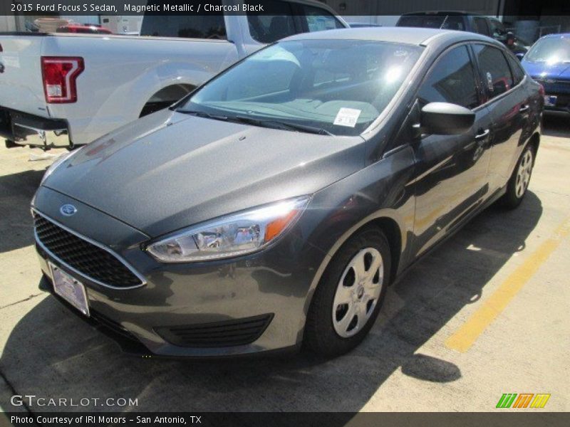 Magnetic Metallic / Charcoal Black 2015 Ford Focus S Sedan