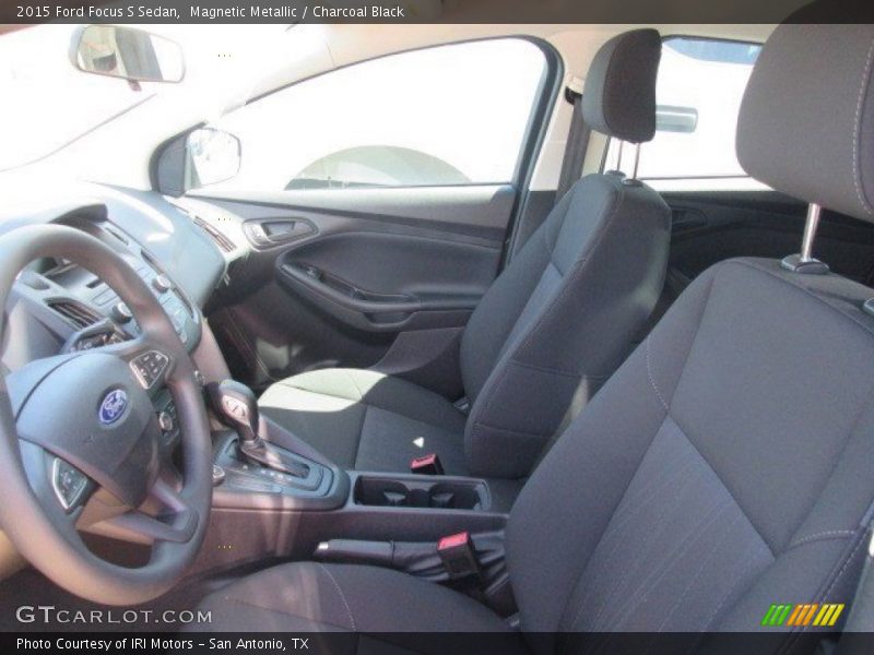 Magnetic Metallic / Charcoal Black 2015 Ford Focus S Sedan