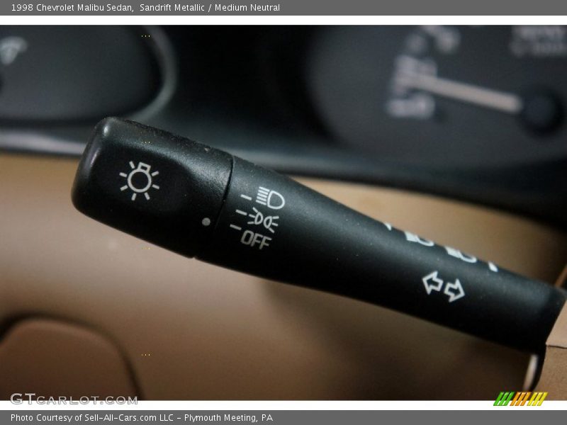 Sandrift Metallic / Medium Neutral 1998 Chevrolet Malibu Sedan