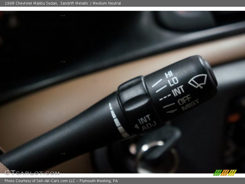 Sandrift Metallic / Medium Neutral 1998 Chevrolet Malibu Sedan