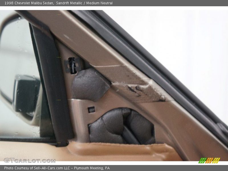 Sandrift Metallic / Medium Neutral 1998 Chevrolet Malibu Sedan