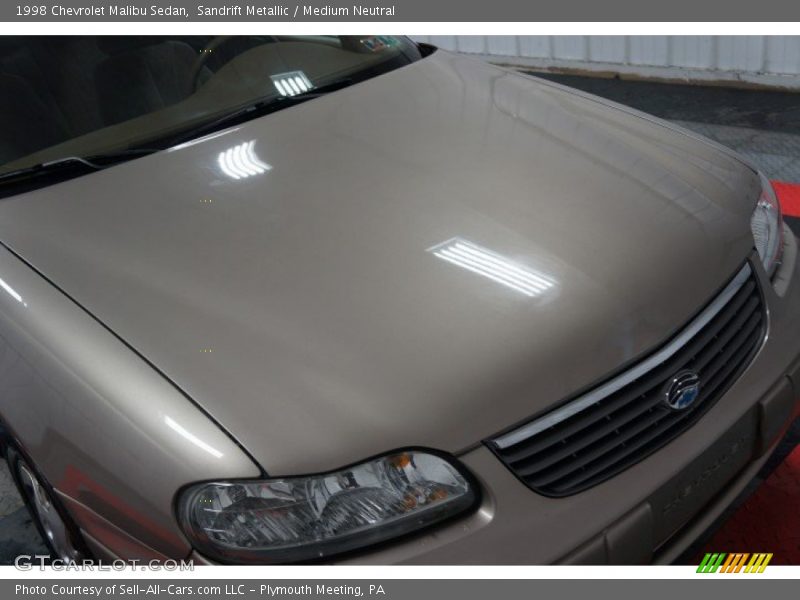 Sandrift Metallic / Medium Neutral 1998 Chevrolet Malibu Sedan