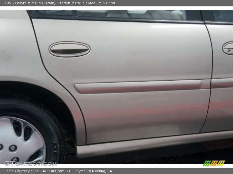 Sandrift Metallic / Medium Neutral 1998 Chevrolet Malibu Sedan