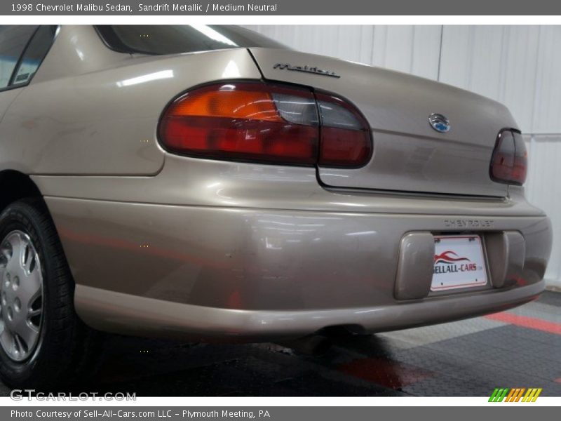 Sandrift Metallic / Medium Neutral 1998 Chevrolet Malibu Sedan