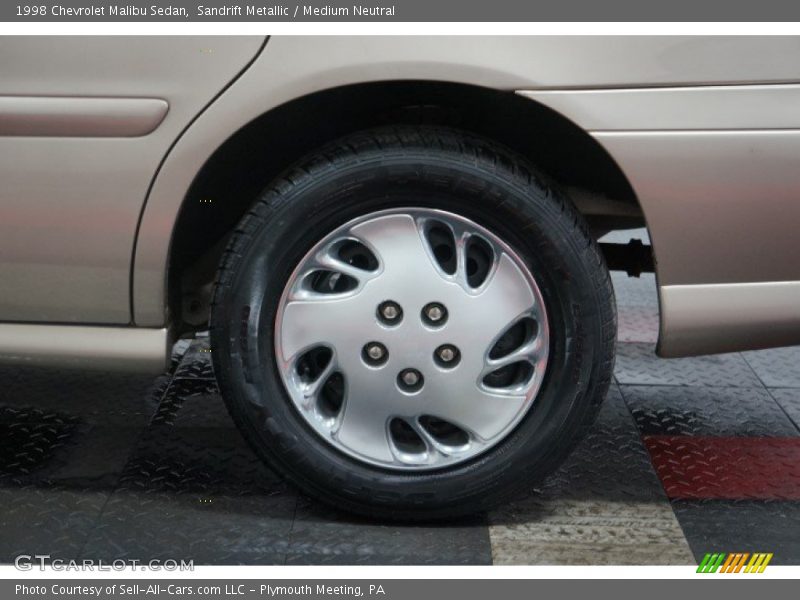 Sandrift Metallic / Medium Neutral 1998 Chevrolet Malibu Sedan