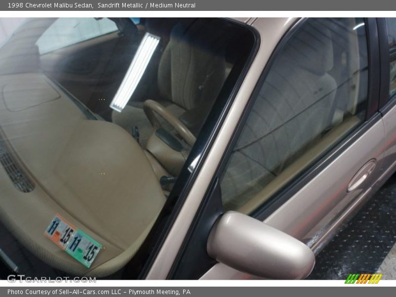 Sandrift Metallic / Medium Neutral 1998 Chevrolet Malibu Sedan