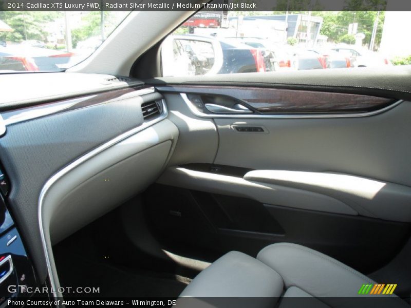 Radiant Silver Metallic / Medium Titanium/Jet Black 2014 Cadillac XTS Luxury FWD