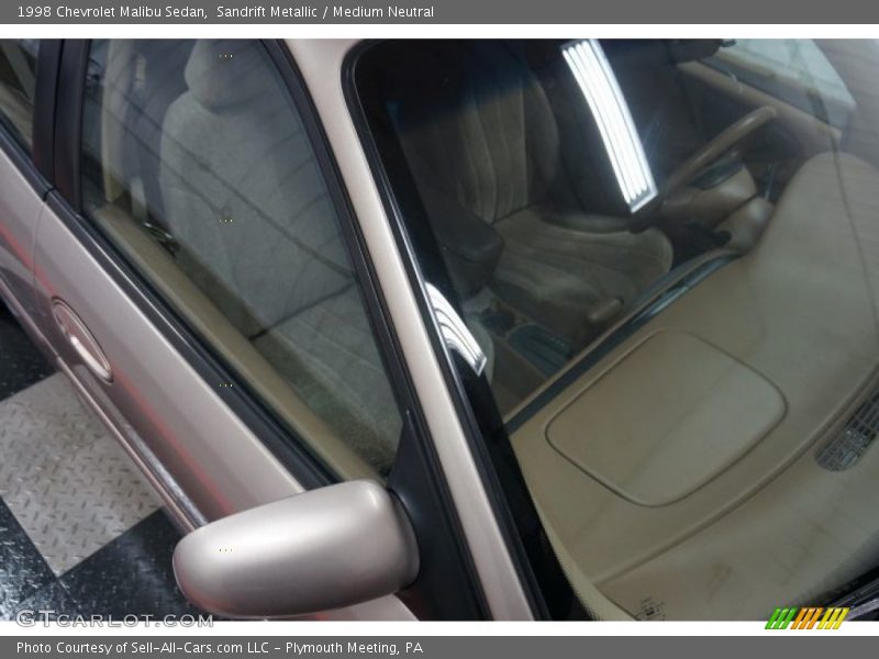 Sandrift Metallic / Medium Neutral 1998 Chevrolet Malibu Sedan