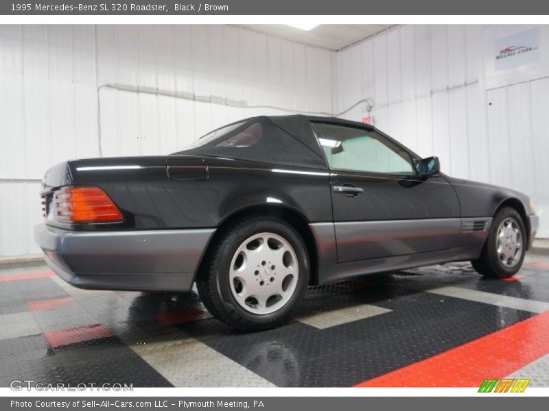 Black / Brown 1995 Mercedes-Benz SL 320 Roadster