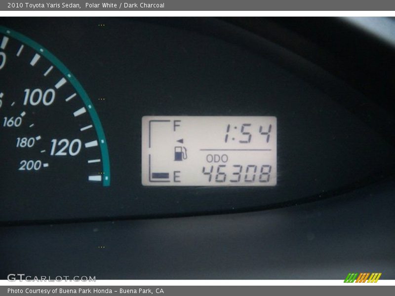 Polar White / Dark Charcoal 2010 Toyota Yaris Sedan