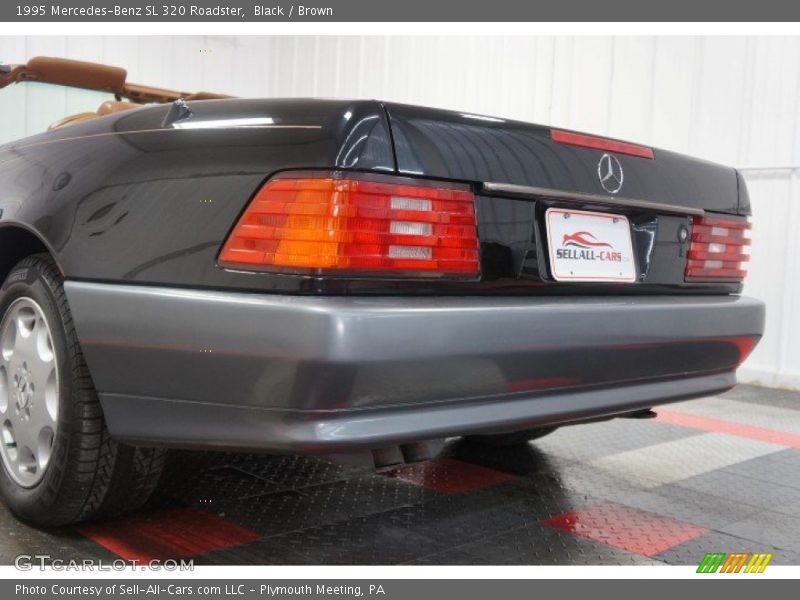 Black / Brown 1995 Mercedes-Benz SL 320 Roadster