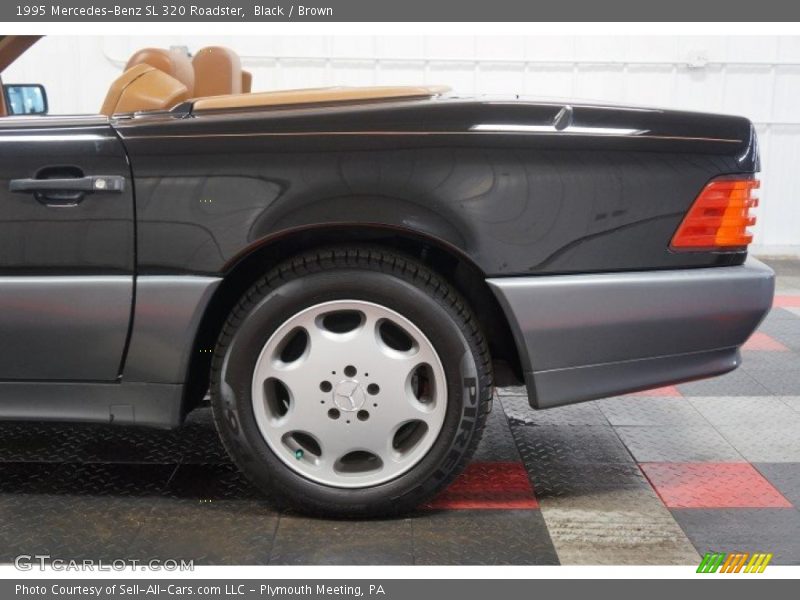 Black / Brown 1995 Mercedes-Benz SL 320 Roadster