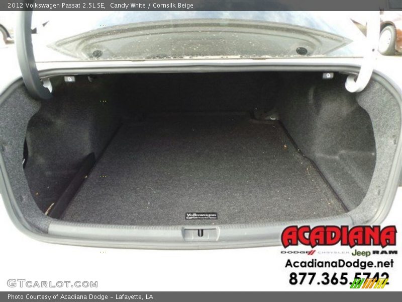 Candy White / Cornsilk Beige 2012 Volkswagen Passat 2.5L SE
