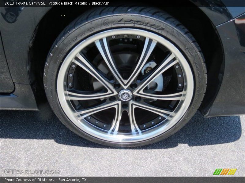 Attitude Black Metallic / Black/Ash 2013 Toyota Camry SE