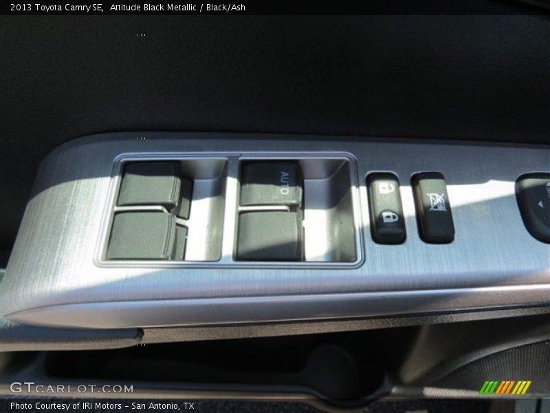 Attitude Black Metallic / Black/Ash 2013 Toyota Camry SE