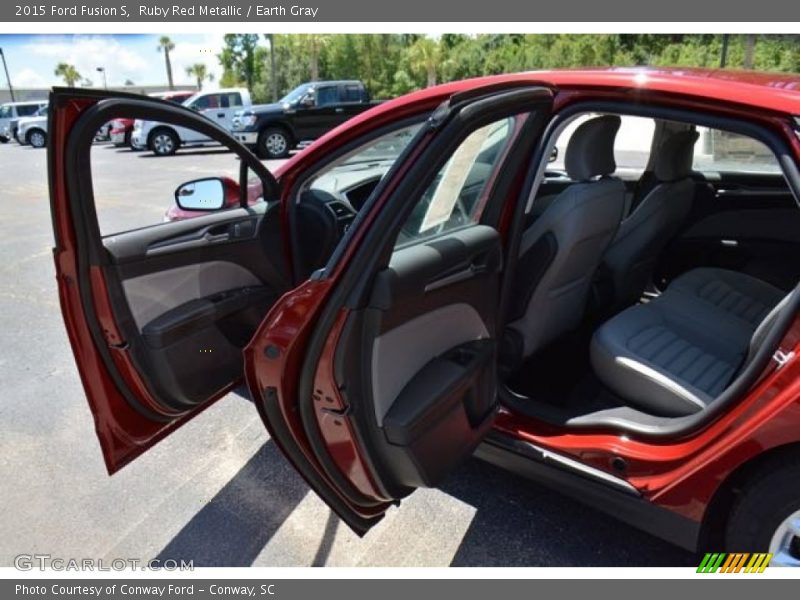 Ruby Red Metallic / Earth Gray 2015 Ford Fusion S