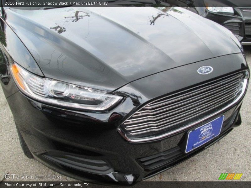 Shadow Black / Medium Earth Gray 2016 Ford Fusion S
