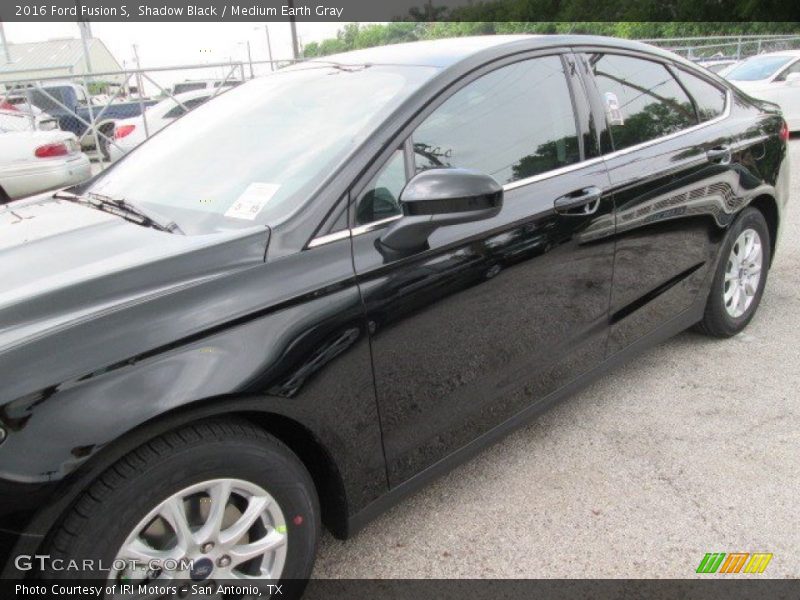 Shadow Black / Medium Earth Gray 2016 Ford Fusion S