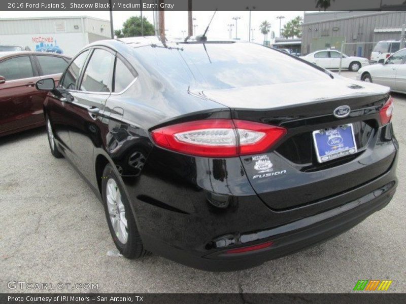 Shadow Black / Medium Earth Gray 2016 Ford Fusion S