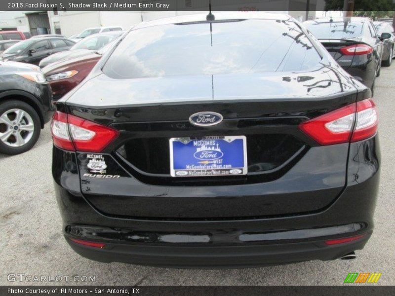 Shadow Black / Medium Earth Gray 2016 Ford Fusion S