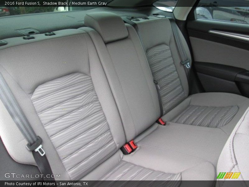 Shadow Black / Medium Earth Gray 2016 Ford Fusion S