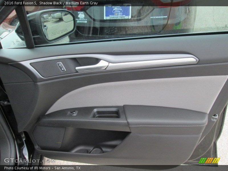 Shadow Black / Medium Earth Gray 2016 Ford Fusion S