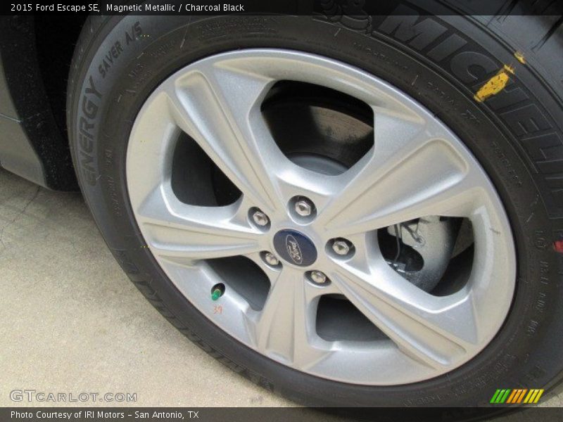 Magnetic Metallic / Charcoal Black 2015 Ford Escape SE