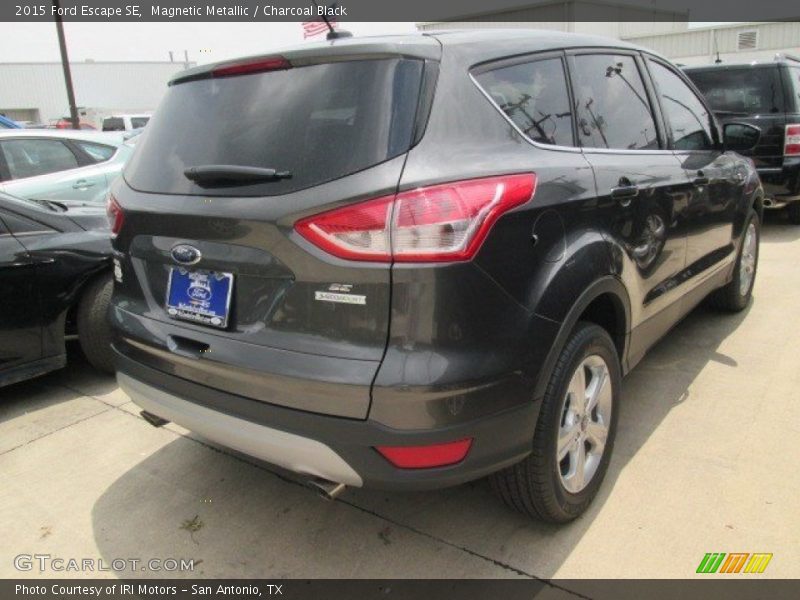 Magnetic Metallic / Charcoal Black 2015 Ford Escape SE