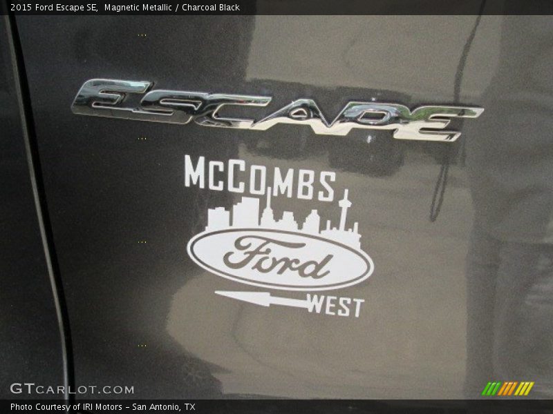 Magnetic Metallic / Charcoal Black 2015 Ford Escape SE
