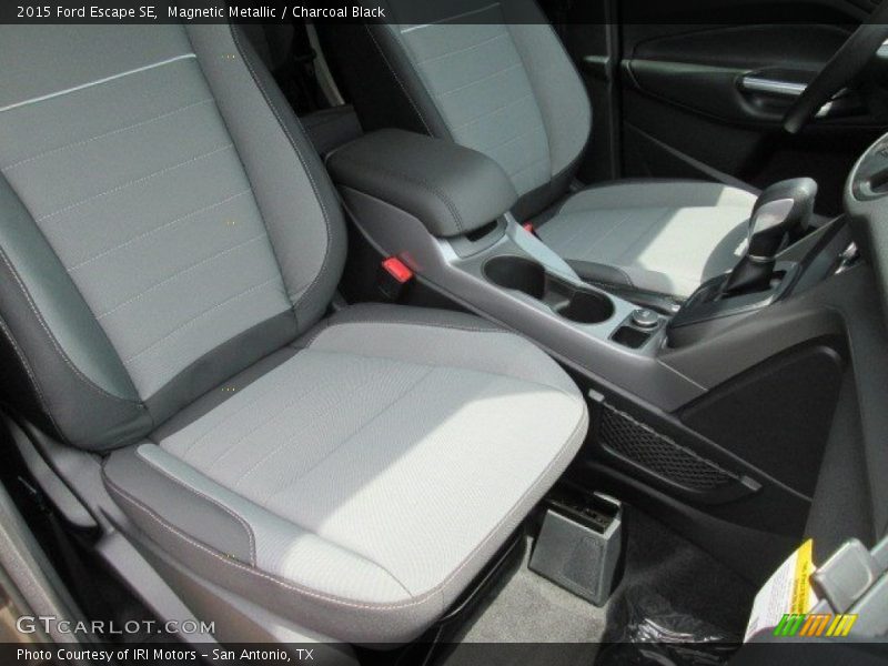 Magnetic Metallic / Charcoal Black 2015 Ford Escape SE