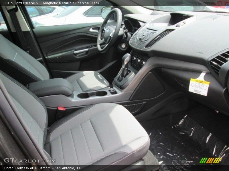 Magnetic Metallic / Charcoal Black 2015 Ford Escape SE