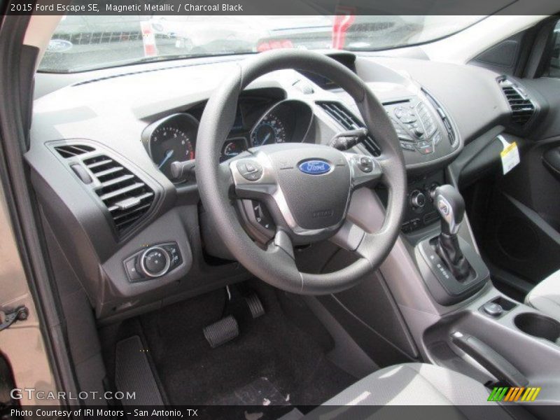Magnetic Metallic / Charcoal Black 2015 Ford Escape SE