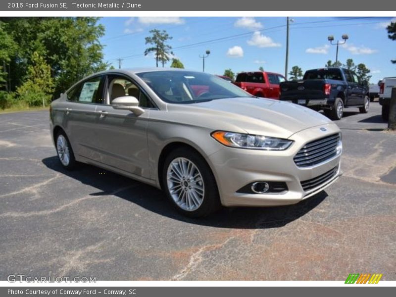 Tectonic Metallic / Dune 2016 Ford Fusion SE