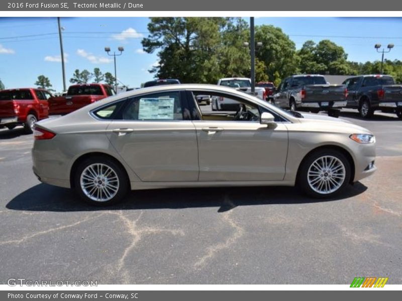 Tectonic Metallic / Dune 2016 Ford Fusion SE