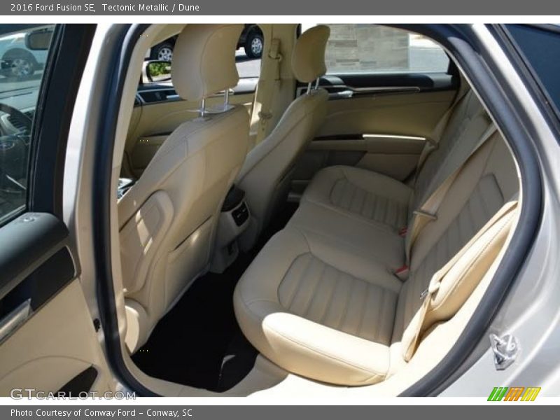 Tectonic Metallic / Dune 2016 Ford Fusion SE