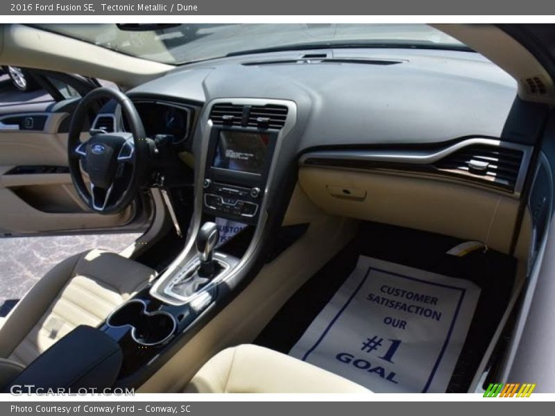 Tectonic Metallic / Dune 2016 Ford Fusion SE