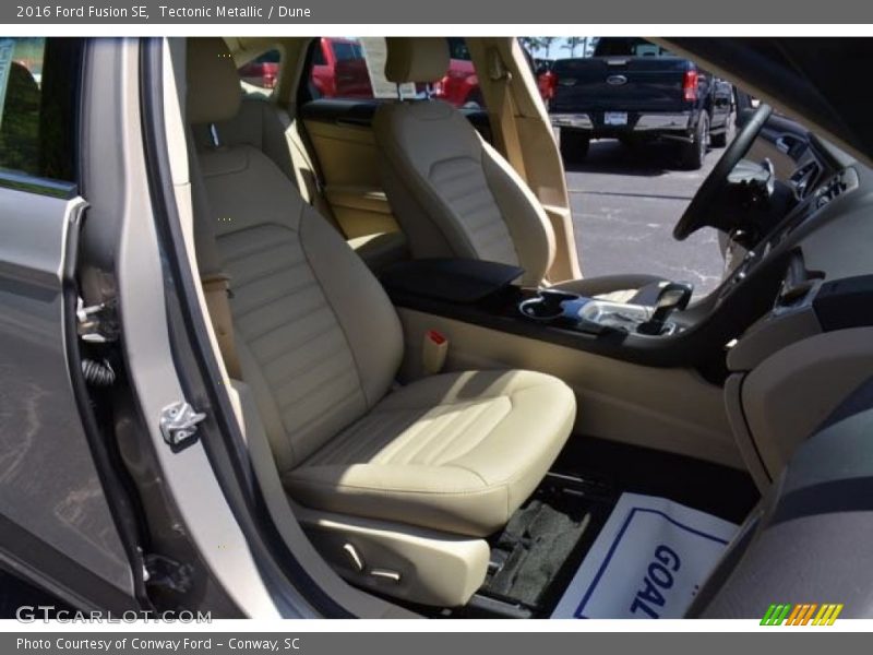 Tectonic Metallic / Dune 2016 Ford Fusion SE