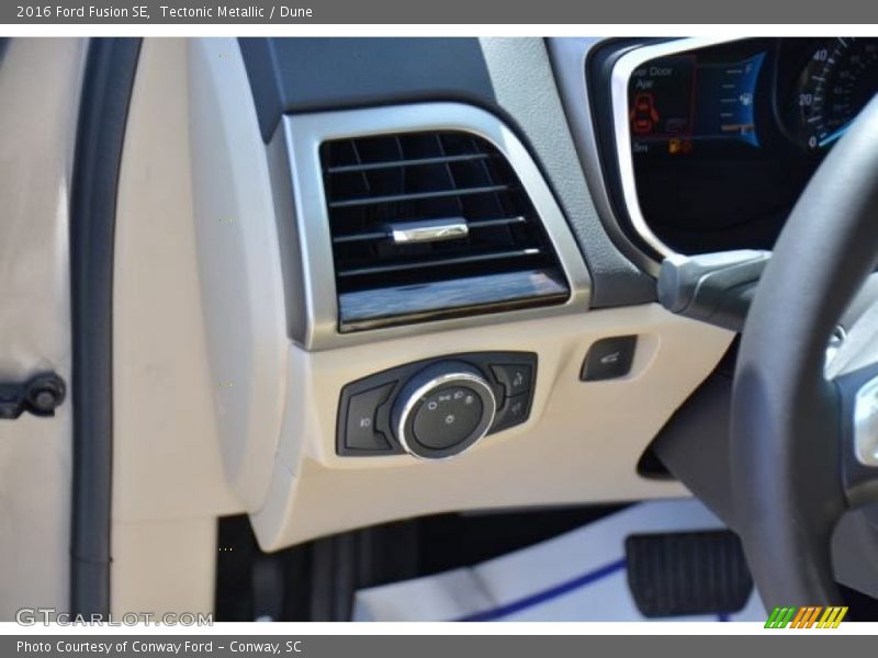 Tectonic Metallic / Dune 2016 Ford Fusion SE