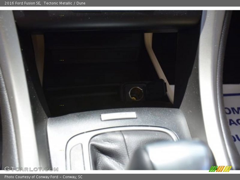 Tectonic Metallic / Dune 2016 Ford Fusion SE