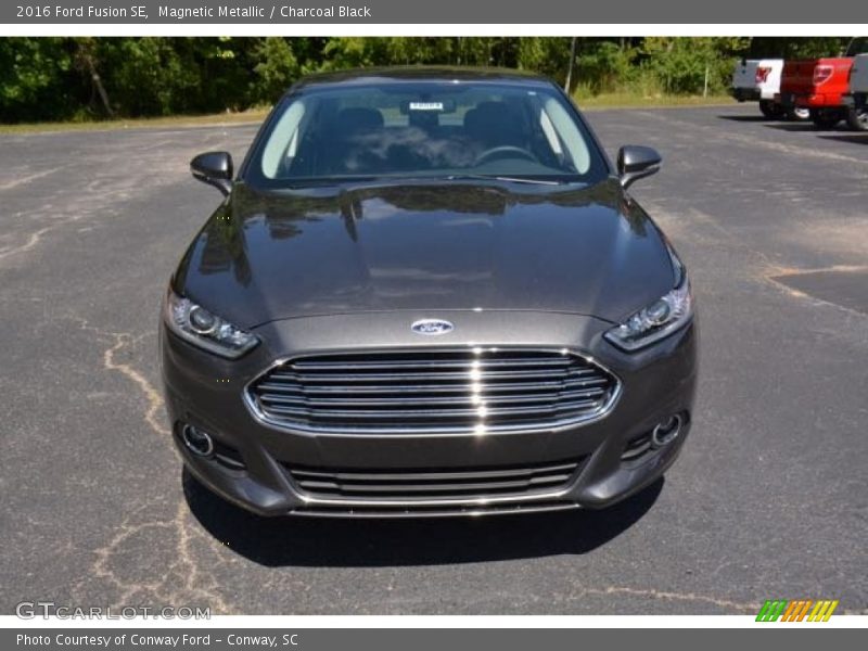 Magnetic Metallic / Charcoal Black 2016 Ford Fusion SE