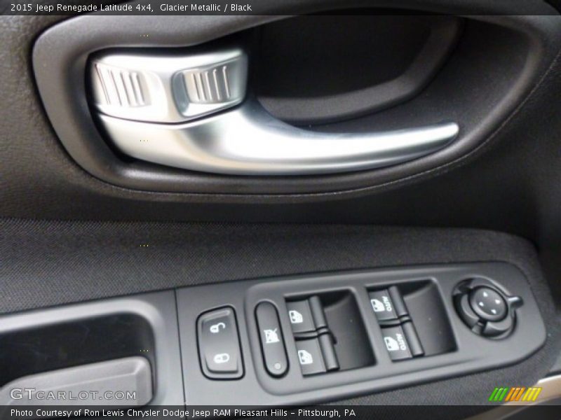 Glacier Metallic / Black 2015 Jeep Renegade Latitude 4x4