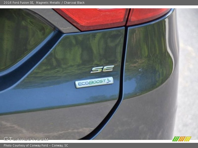Magnetic Metallic / Charcoal Black 2016 Ford Fusion SE
